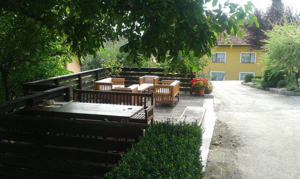 Apartments And Rooms Stefanac Slunj Luaran gambar