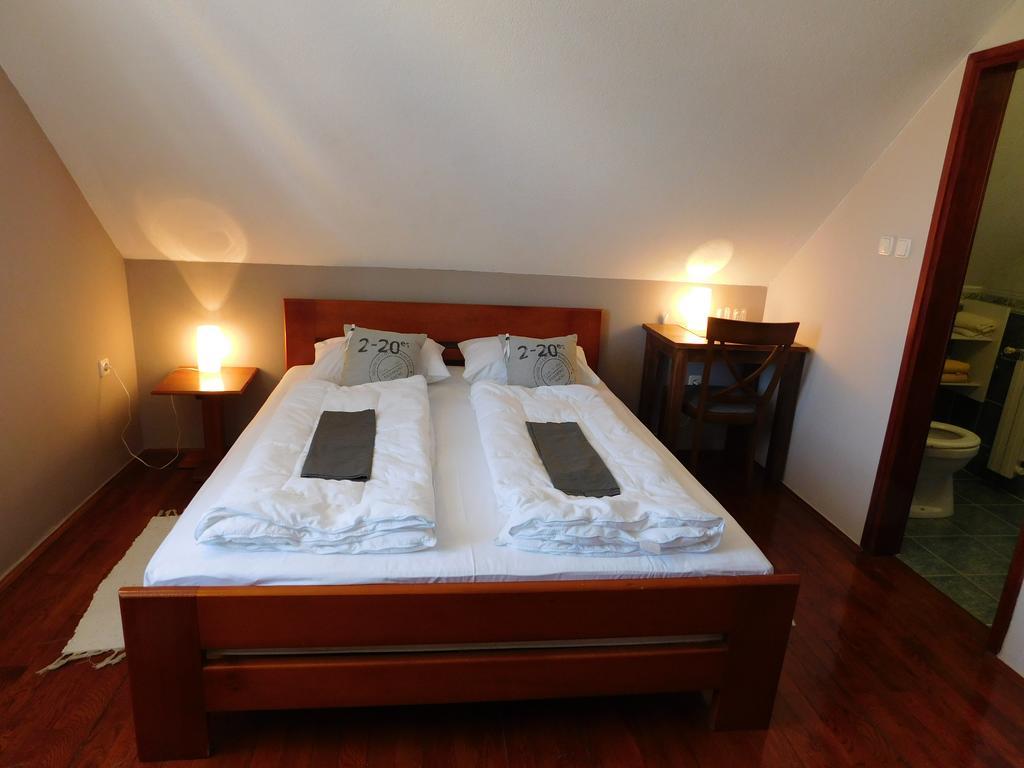 Apartments And Rooms Stefanac Slunj Luaran gambar