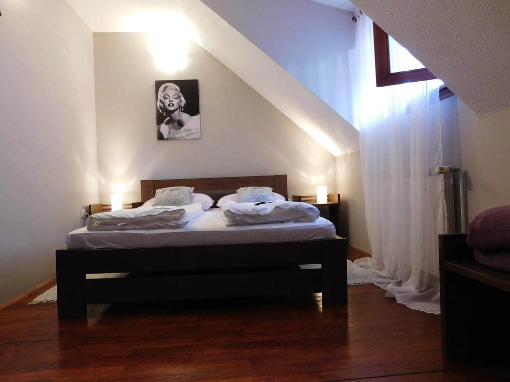Apartments And Rooms Stefanac Slunj Luaran gambar